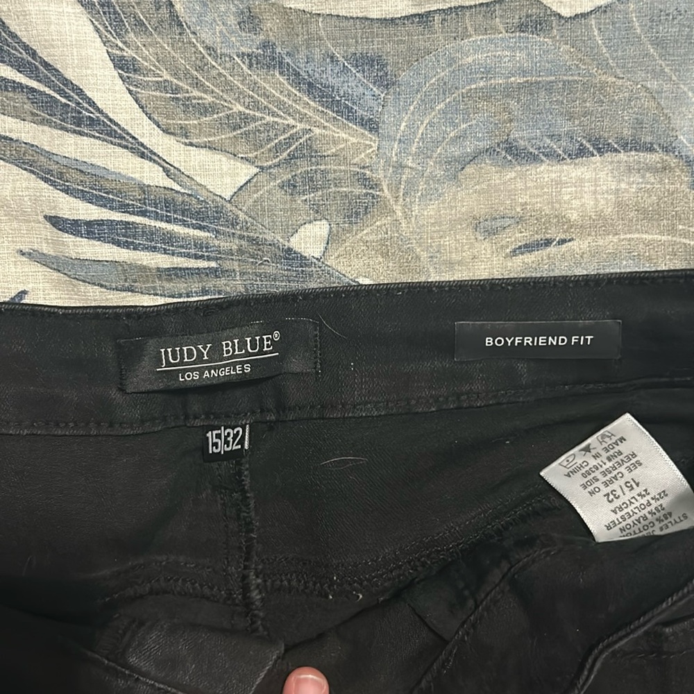 Judy Blue, Black jeans